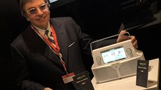 Pravděpodobně nejdražší rádio a Androidem na světě vyrobili Italové. Pravděpodobně nejdražší rádio a Androidem na světě vyrobili Italové.