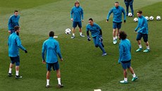Trénink fotbalistů Realu Madrid před semifinálovou odvetou Ligy mistrů proti... Trénink fotbalistů Realu Madrid před semifinálovou odvetou Ligy mistrů proti...