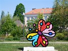 Socha s názvem Garden Butterfly je dominantou Ortenova náměstí. Socha s názvem Garden Butterfly je dominantou Ortenova náměstí.