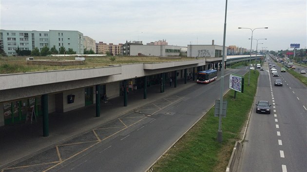 Autobusov terminl a stanice metra ern Most (3.5.2018)