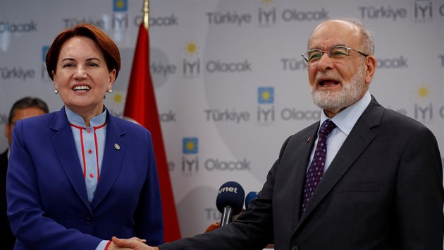 Tureck "elezn lady" a vyzvatelka souasnho prezidenta Recepa Tayyipa Erdogana Meral Akenerov