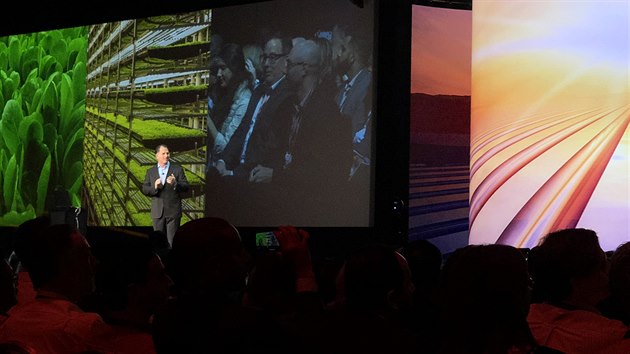 Michael Dell pedstavuje firmu AeroFarms na konferenci Dell Technologies World 2018 v Las Vegas.
