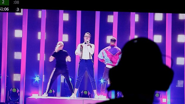 Mikolas Josef bhem zkouek na vystoupen v semifinle Eurovize (Lisabon, 3. kvtna 2018)