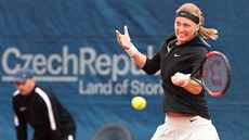 Petra Kvitová se soustředí na úder v 1. kole turnaje v Praze. Petra Kvitová se soustředí na úder v 1. kole turnaje v Praze.