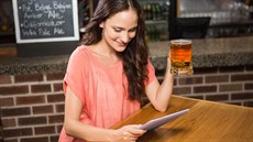 Přiměřená konzumace alkoholu může podle kontroverzní studie s velkými limity... Přiměřená konzumace alkoholu může podle kontroverzní studie s velkými limity...