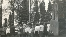 Slavnost u pomníku obnoveném v roce 1968 Slavnost u pomníku obnoveném v roce 1968
