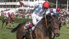 Vítězkou Úvodní cross country Koroka se stala klisna Izynka v sedle s Lukášem... Vítězkou Úvodní cross country Koroka se stala klisna Izynka v sedle s Lukášem...