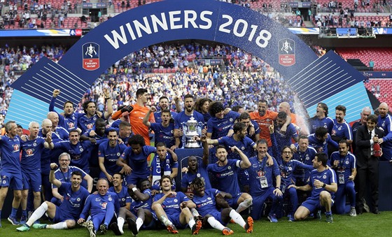 Fotbalisté Chelsea ovládli letoní roník FA Cupu.