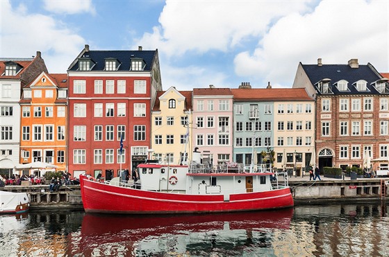 Pístav Nyhavn, pvodn runý komerní pístav v malebném prostedí centra...
