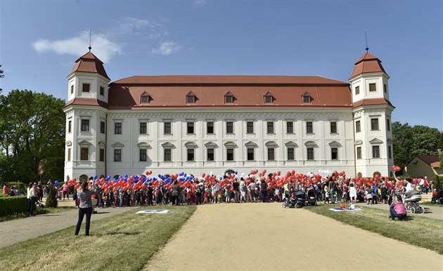 Rekord se podailo vytvoit v zámeckém parku v Holeov.