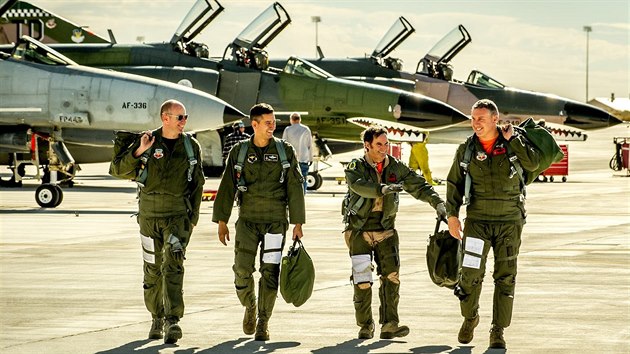 Phantomy QF-4E a piloti 82. perutě vzdušných cílů Phantomy QF-4E a piloti 82. perutě vzdušných cílů