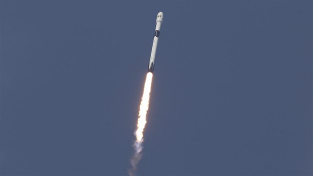 SpaceX vyzkoušela přelomový model Falconu 9. (11.5.2018) SpaceX vyzkoušela přelomový model Falconu 9. (11.5.2018)