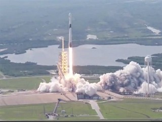 Start rakety Falcon 9 ve verzi Block 5 s první bangladéšskou telekomunikační...