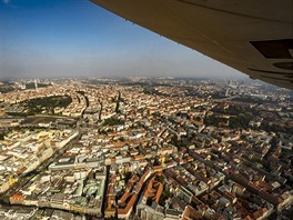 Praha, 18. kvtna 2018.  Vzducholo Zeppelin, vyhlídkový let nad Prahou,...