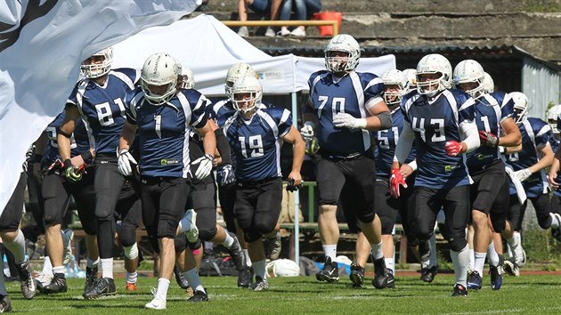 Amerit fotbalist Ostrava Steelers nastupuj k zpasu.