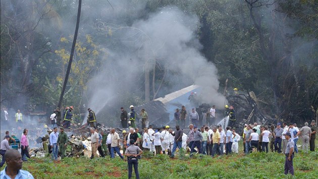 V kubnsk Havan se krtce po startu z letit Josho Martho ztil letoun Boeing 737. (18. kvtna 2018)
