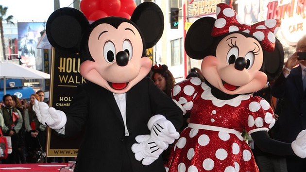 Mickey Mouse i Minnie Mouse maj oba sv otisky na Hollywoodskm chodnku slvy.