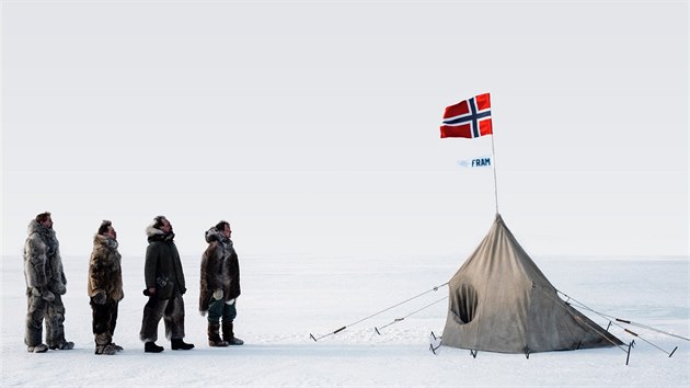 Z naten filmu Amundsen