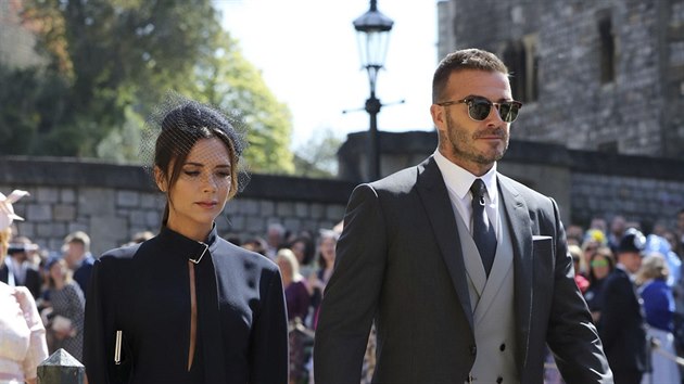 Victoria Beckhamov a David Beckham na svatb prince Harryho a Meghan Markle (Windsor, 19. kvtna 2018)