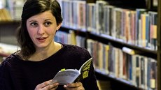 Spisovatelka Helena Machová se věnuje fyzickému a pohybovému divadlu. Snímek ji... Spisovatelka Helena Machová se věnuje fyzickému a pohybovému divadlu. Snímek ji...