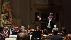 Dirigent Tomáš Netopil a Česká filharmonie při zahajovacím koncertě Pražského... Dirigent Tomáš Netopil a Česká filharmonie při zahajovacím koncertě Pražského...