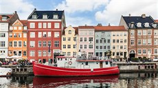 Přístav Nyhavn, původně rušný komerční přístav v malebném prostředí centra... Přístav Nyhavn, původně rušný komerční přístav v malebném prostředí centra...