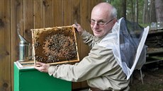 Tomáš Moravec založil v Liberci Český včelařský institut a rovněž Včelařskou... Tomáš Moravec založil v Liberci Český včelařský institut a rovněž Včelařskou...