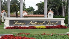 Trumpovo golfové hřiště ve floridském Doralu (18. května 2018) Trumpovo golfové hřiště ve floridském Doralu (18. května 2018)