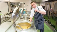 Šéfkuchař Spa hotelu Lanterna ve Velkých Karlovicích Pavel Václavík v Baťově... Šéfkuchař Spa hotelu Lanterna ve Velkých Karlovicích Pavel Václavík v Baťově...