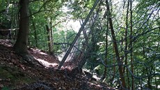 Poškozená vysokozátěžová bariéra v Hřensku. Poškozená vysokozátěžová bariéra v Hřensku.