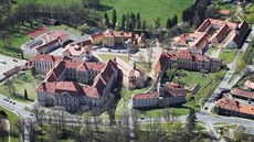 Plaský klášter založil v malebné krajině, 25 kilometrů severně od Plzně, roku... Plaský klášter založil v malebné krajině, 25 kilometrů severně od Plzně, roku...