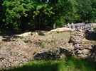 Zřícenina Nového Hrádku (288m) českého a římského krále Václava IV. z rodu Lucemburků (1361 - 1419) Zřícenina Nového Hrádku (288m) českého a římského krále Václava IV. z rodu Lucemburků (1361 - 1419)