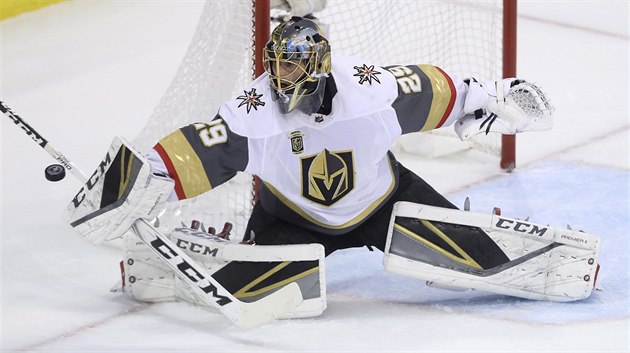 Brankář Vegas Golden Knights Marc-Andre Fleury v zákroku. Brankář Vegas Golden Knights Marc-Andre Fleury v zákroku.