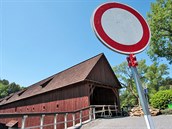Začala oprava historického dřevěného mostu přes řeku Ohři v Radošově. Začala oprava historického dřevěného mostu přes řeku Ohři v Radošově.