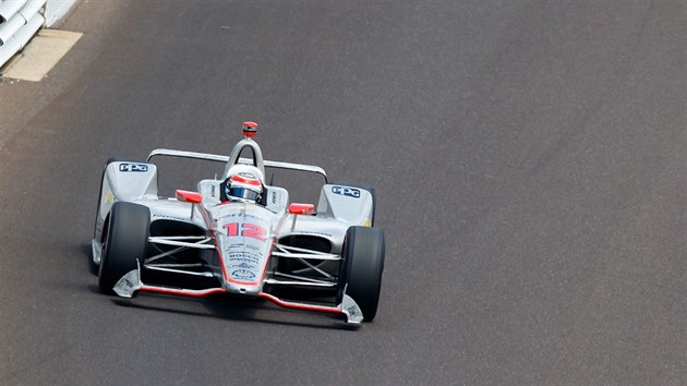 Will Power jako prvn Australan v historii vyhrl slavn automobilov zvod 500 mil Indianapolis.