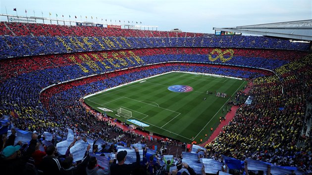 Infinit Iniesta - Barcelona se lou s Andresem Iniestou.