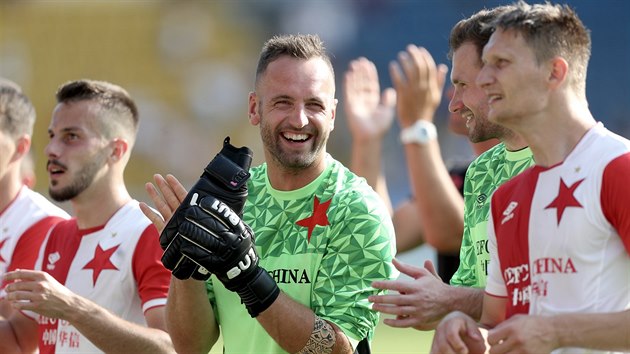 Fotbalisté Slavie slaví jasnou výhru nad Teplicemi a postup do 3. předkola příštího ročníku Ligy mistrů.
