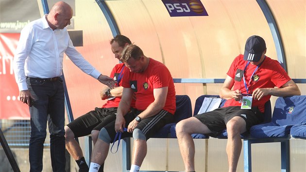 Lavička Jihlavy vstřebává zklamání po prohře s Karvinou a sestupu do druhé ligy.