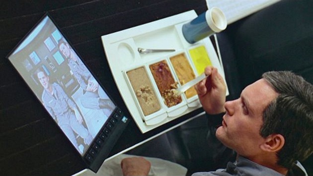 Scna s tabletem z filmu 2001 Space Odyssey
