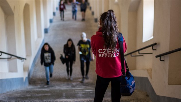 Studenti pbramskho gymnzia v ulici Legion vytvoili mobiln navigan hru, kter zjemce provede Pbram. Jmenuje se Vy princip a jejm tmatem jsou skuten udlosti z jara roku 1942.