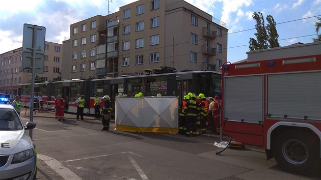 V praskm Bevnov srazila tramvaj chodkyni  (21.5.2018)