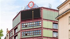 Piráti si pronajímají kanceláře v budově bývalé banky na Palackého náměstí v... Piráti si pronajímají kanceláře v budově bývalé banky na Palackého náměstí v...