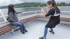 Skupina čínských studentů prošla vyšetřením dýchacích cest a pak vyrazila na... Skupina čínských studentů prošla vyšetřením dýchacích cest a pak vyrazila na...