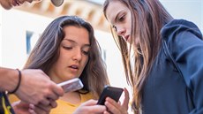 Studenti příbramského gymnázia v ulici Legionářů vytvořili mobilní navigační... Studenti příbramského gymnázia v ulici Legionářů vytvořili mobilní navigační...