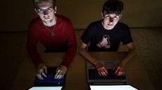Ondřej Bleha a jeho spolužák Vadim Kablukov se hackerství věnují už deset let. Ondřej Bleha a jeho spolužák Vadim Kablukov se hackerství věnují už deset let.