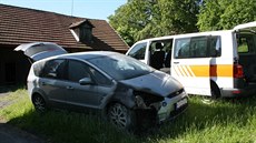 Ohořelé auto na Královédvorsku (20.5.2018) Ohořelé auto na Královédvorsku (20.5.2018)