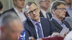 Daniel Křetínský na zasedání zastupitelstva města Plzně. (24. 5. 2018) Daniel Křetínský na zasedání zastupitelstva města Plzně. (24. 5. 2018)
