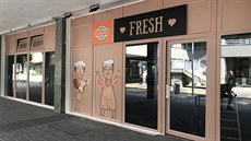 První pobočka Globus Fresh na sídlišti Dubina v Pardubicích. První pobočka Globus Fresh na sídlišti Dubina v Pardubicích.