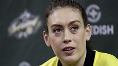 Breanna Stewartová, hvězda Seattle Storm, na tiskové konferenci Breanna Stewartová, hvězda Seattle Storm, na tiskové konferenci