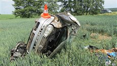 Osobní auto vylétlo u Žeretic na Jičínsku ze zatáčky (30.5.2018). Osobní auto vylétlo u Žeretic na Jičínsku ze zatáčky (30.5.2018).